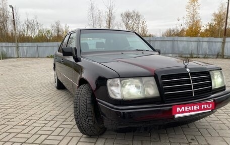 Mercedes-Benz W124, 1989 год, 650 000 рублей, 2 фотография