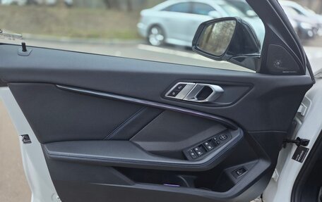 BMW 1 серия, 2019 год, 3 475 000 рублей, 10 фотография