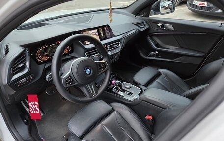 BMW 1 серия, 2019 год, 3 475 000 рублей, 11 фотография