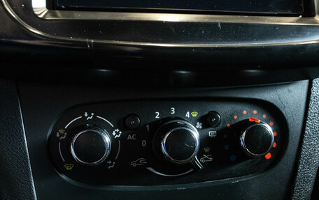 Renault Sandero II рестайлинг, 2015 год, 999 000 рублей, 11 фотография