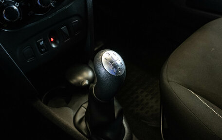 Renault Sandero II рестайлинг, 2015 год, 999 000 рублей, 13 фотография