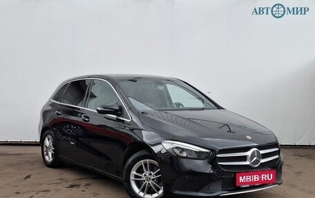 Mercedes-Benz B-Класс, 2019 год, 1 950 000 рублей, 3 фотография