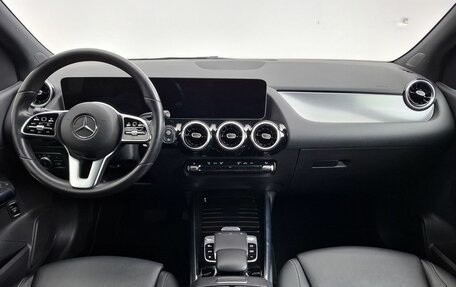 Mercedes-Benz B-Класс, 2019 год, 1 950 000 рублей, 12 фотография