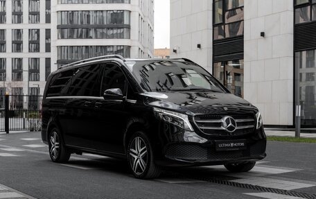 Mercedes-Benz V-Класс, 2022 год, 26 000 000 рублей, 3 фотография