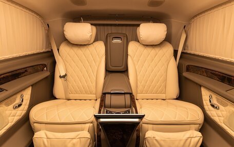 Mercedes-Benz V-Класс, 2022 год, 26 000 000 рублей, 11 фотография