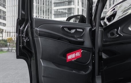 Mercedes-Benz V-Класс, 2022 год, 26 000 000 рублей, 24 фотография