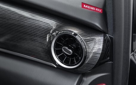 Mercedes-Benz V-Класс, 2022 год, 26 000 000 рублей, 39 фотография