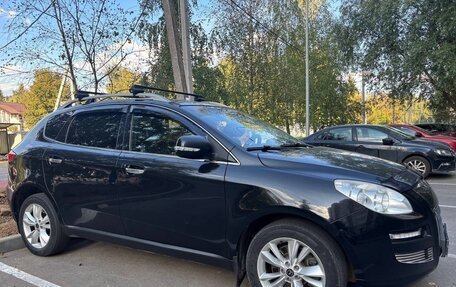 Luxgen Luxgen7 SUV, 2014 год, 900 000 рублей, 2 фотография