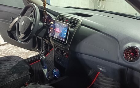 Renault Sandero II рестайлинг, 2017 год, 1 100 000 рублей, 15 фотография