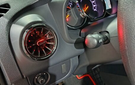 Renault Sandero II рестайлинг, 2017 год, 1 100 000 рублей, 24 фотография