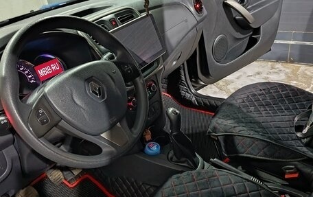 Renault Sandero II рестайлинг, 2017 год, 1 100 000 рублей, 23 фотография