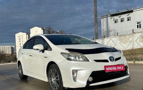 Toyota Prius, 2013 год, 1 050 000 рублей, 1 фотография
