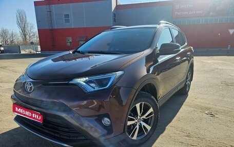 Toyota RAV4, 2017 год, 2 000 000 рублей, 1 фотография