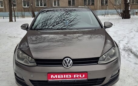 Volkswagen Golf VII, 2013 год, 880 000 рублей, 1 фотография