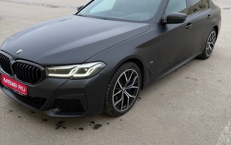 BMW 5 серия, 2021 год, 6 300 000 рублей, 1 фотография