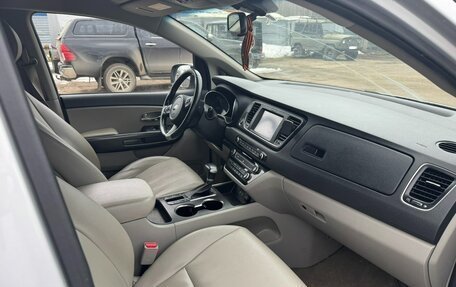 KIA Carnival III, 2019 год, 3 500 000 рублей, 9 фотография