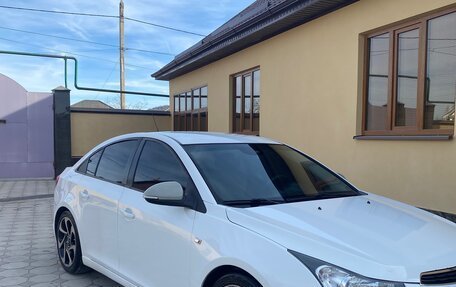 Chevrolet Cruze II, 2011 год, 730 000 рублей, 3 фотография