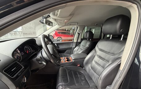 Volkswagen Touareg III, 2012 год, 2 490 000 рублей, 13 фотография