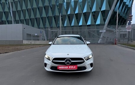 Mercedes-Benz A-Класс, 2019 год, 2 900 000 рублей, 8 фотография