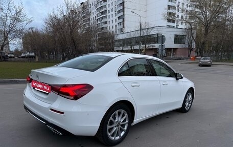 Mercedes-Benz A-Класс, 2019 год, 2 900 000 рублей, 6 фотография