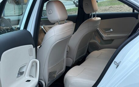 Mercedes-Benz A-Класс, 2019 год, 2 900 000 рублей, 9 фотография