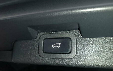 Land Rover Discovery IV, 2017 год, 3 500 000 рублей, 27 фотография