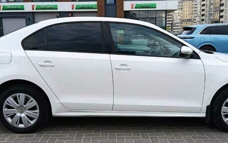 Volkswagen Jetta VI, 2012 год, 1 190 000 рублей, 2 фотография