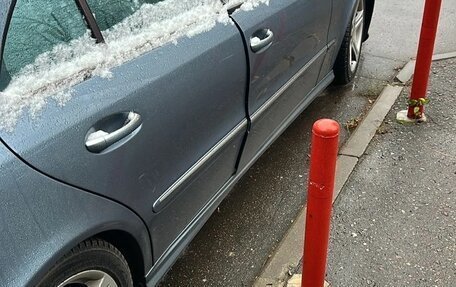 Mercedes-Benz E-Класс, 2003 год, 810 000 рублей, 6 фотография