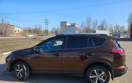 Toyota RAV4, 2017 год, 2 000 000 рублей, 10 фотография