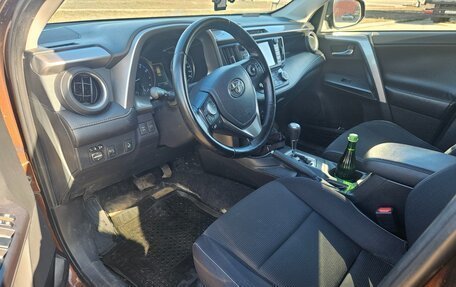 Toyota RAV4, 2017 год, 2 000 000 рублей, 12 фотография