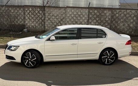 Skoda Superb III рестайлинг, 2013 год, 1 379 000 рублей, 2 фотография