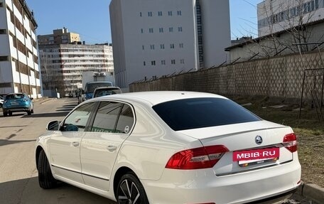 Skoda Superb III рестайлинг, 2013 год, 1 379 000 рублей, 3 фотография