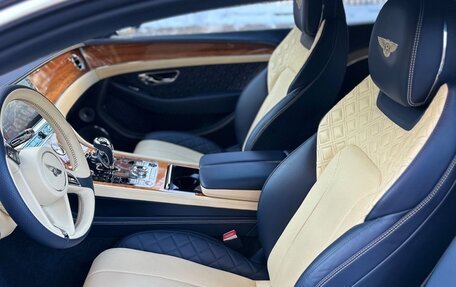 Bentley Continental GT III, 2019 год, 18 000 000 рублей, 10 фотография