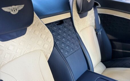 Bentley Continental GT III, 2019 год, 18 000 000 рублей, 13 фотография