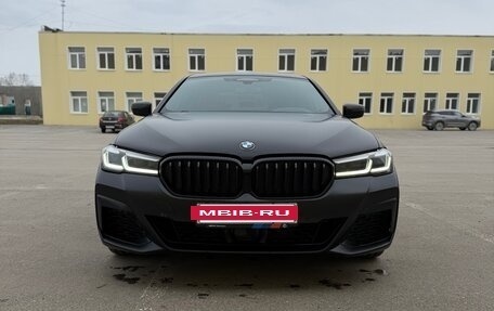BMW 5 серия, 2021 год, 6 300 000 рублей, 2 фотография
