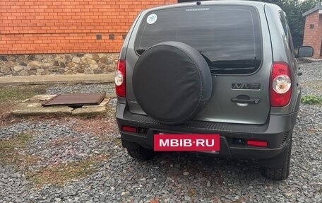 Chevrolet Niva I рестайлинг, 2018 год, 835 000 рублей, 5 фотография