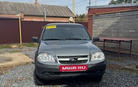 Chevrolet Niva I рестайлинг, 2018 год, 835 000 рублей, 6 фотография