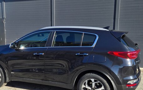 KIA Sportage IV рестайлинг, 2018 год, 2 400 000 рублей, 3 фотография