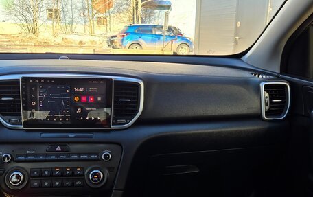 KIA Sportage IV рестайлинг, 2018 год, 2 400 000 рублей, 18 фотография