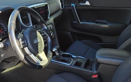 KIA Sportage IV рестайлинг, 2018 год, 2 400 000 рублей, 20 фотография