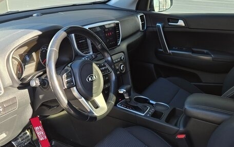 KIA Sportage IV рестайлинг, 2018 год, 2 400 000 рублей, 19 фотография