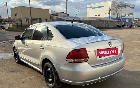 Volkswagen Polo VI (EU Market), 2011 год, 800 000 рублей, 5 фотография