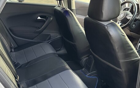 Volkswagen Polo VI (EU Market), 2011 год, 800 000 рублей, 11 фотография