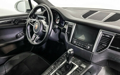 Porsche Macan I рестайлинг, 2016 год, 3 650 000 рублей, 9 фотография