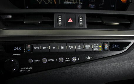 Lexus ES VII, 2019 год, 4 100 000 рублей, 33 фотография