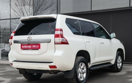 Toyota Land Cruiser Prado 150 рестайлинг 2, 2015 год, 3 725 000 рублей, 4 фотография