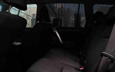 Toyota Land Cruiser Prado 150 рестайлинг 2, 2015 год, 3 725 000 рублей, 9 фотография