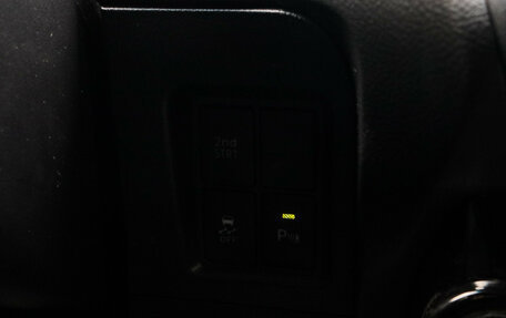 Toyota Land Cruiser Prado 150 рестайлинг 2, 2015 год, 3 725 000 рублей, 19 фотография