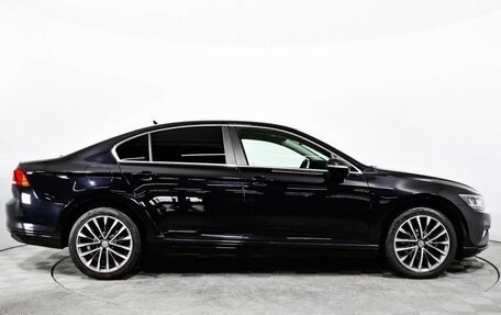 Volkswagen Passat B8 рестайлинг, 2020 год, 2 700 000 рублей, 3 фотография