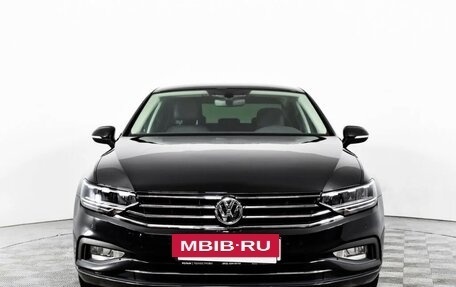 Volkswagen Passat B8 рестайлинг, 2020 год, 2 700 000 рублей, 2 фотография
